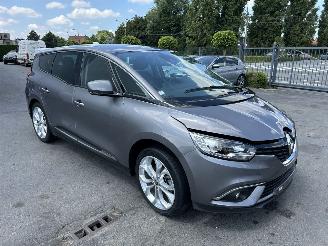 skadebil auto Renault Grand-scenic  2020/9
