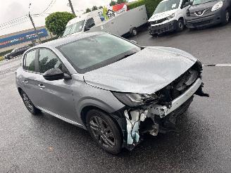 Unfallwagen Peugeot 208  2022/1