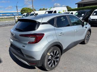 Vaurioauto  passenger cars Renault Captur AUTOMAAT 2022/11