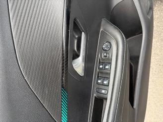 Peugeot 208  picture 5