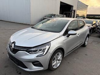 skadebil auto Renault Clio  2021/3