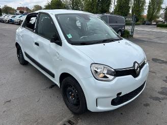 krockskadad bil auto Renault Twingo E TWINGO 2024/2