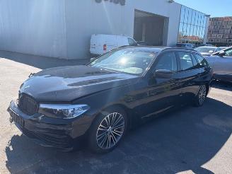 krockskadad bil auto BMW 5-serie 530D AUTOMAAT SPORT LINE 2019/10