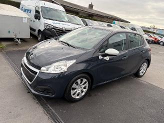 Peugeot 208  picture 3