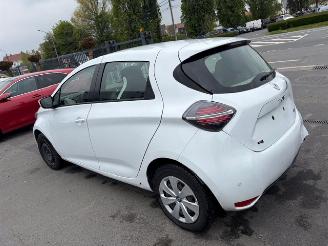 Damaged car Renault Zoé 136pk 52kwh R135 2021/6