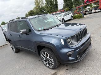 Damaged car Jeep Renegade 4X4 AUTOMAAT 2022/11