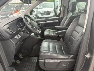 Peugeot Traveller 9 seats FULL OPTION picture 8
