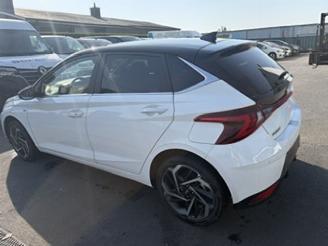 Schadeauto Hyundai I-20 HYBRID 48V 2021/6