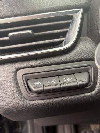 Renault Clio  picture 10