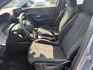 Peugeot 2008  picture 9