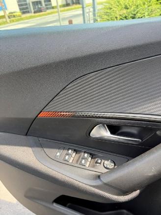 Peugeot 2008  picture 16