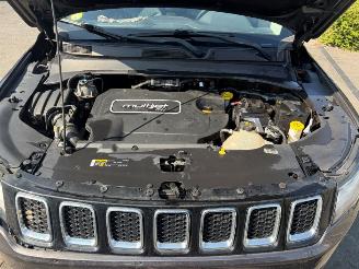 Jeep Compass LIMITED 4X4 picture 15