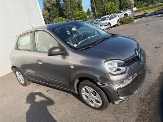 Vaurioauto  passenger cars Renault Twingo  2020/7