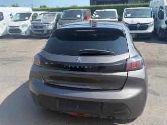 Peugeot 208 STYLE picture 2