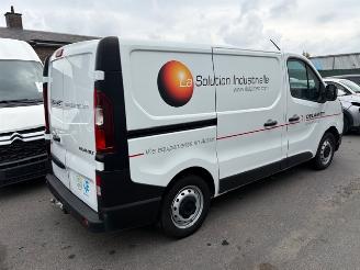 damaged commercial vehicles Renault Trafic  2022/6