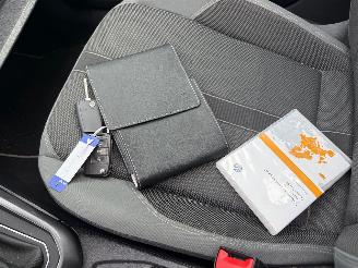 Volkswagen Polo 1.0 TSI Highline Automaat picture 16