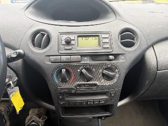 Toyota Yaris 1.0 VVT-i S-Line MMT AUTOMAAT picture 12