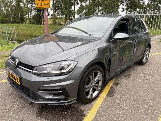 Volkswagen Golf 1.0 TSI Highline R Business picture 3