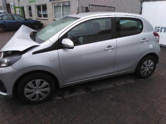 Peugeot 108 108, Hatchback, 2014 1.0 12V picture 12