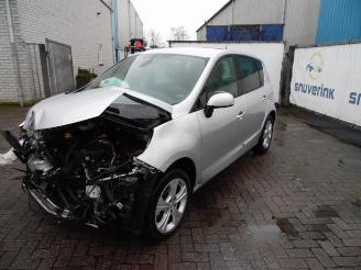 Salvage car Renault Scenic Scenic III (JZ), MPV, 2009 / 2016 1.5 dCi 110 2010/9