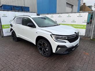Coche siniestrado Renault Austral Austral, SUV, 2022 1.2 E-Tech Hybrid 200 2023/11