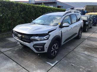 Vrakbiler auto Dacia Jogger Jogger, MPV, 2022 1.0 TCe 110 12V 2022/2