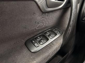 Volvo S-60 2.0T MOMENTUM AUTOMAAT! RIJDBAAR picture 23