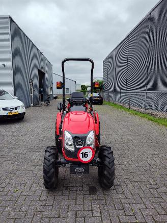 skadebil machine Overige  Kioti CK3310HST Nieuwstaat geen schade! 2020/1