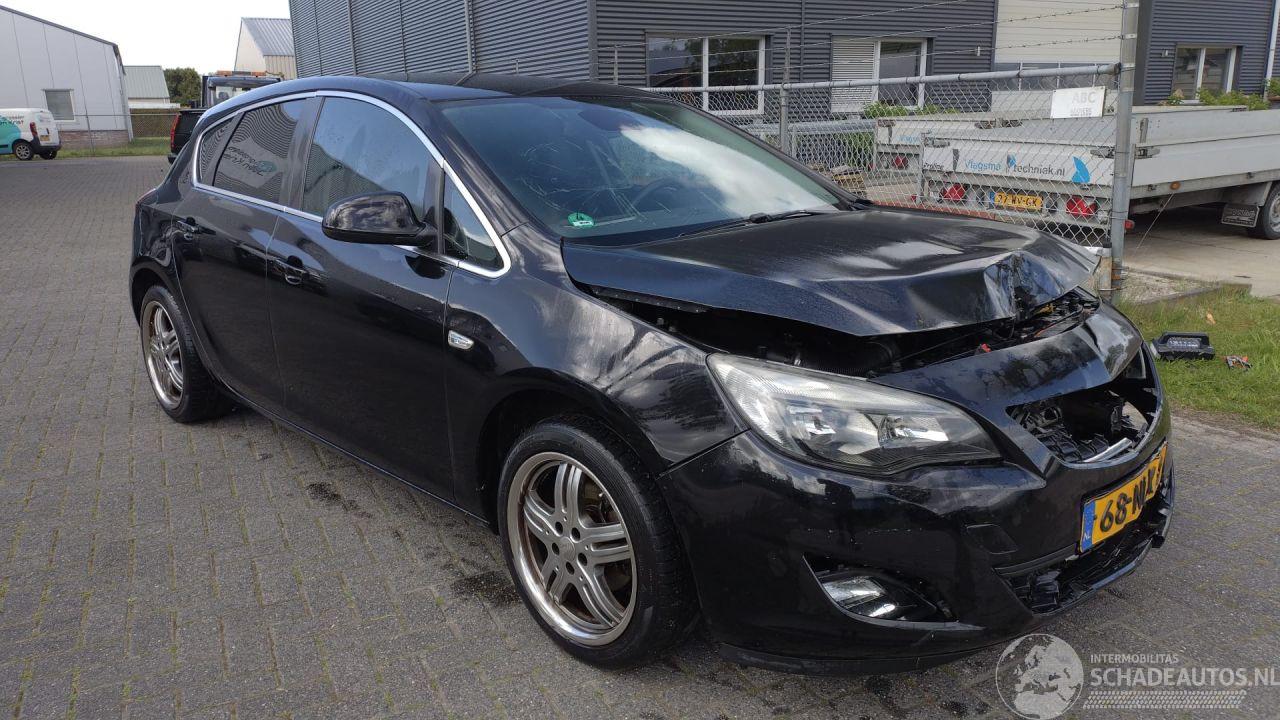 Opel Astra 1.4 turbo sport Motor loopt leuke auto