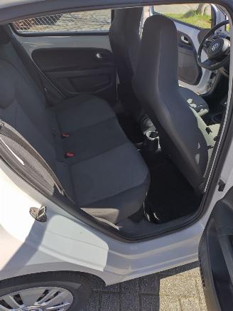 Volkswagen Up! 1.0 MPI Navi/PDC/Airco/Cruise Elek pakket Mooi! picture 21