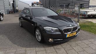 škoda osobní automobily BMW 5-serie 523i 3.0 high autom exec Opendak H.U.D. Sportleer mooie auto!! 2010/4