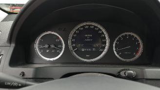 Mercedes C-klasse 200 Kombi Elegance nette goed rijdende auto weinig schade! picture 14