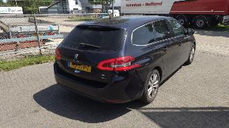 Peugeot 308 1.6 hdi premium euro6 rijdbare schade ! picture 7