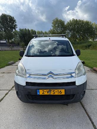 skadebil auto Citroën Berlingo  2012/3