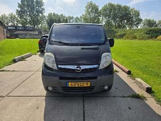 Schadeauto Opel Vivaro 2.0 CDTI 2009/5