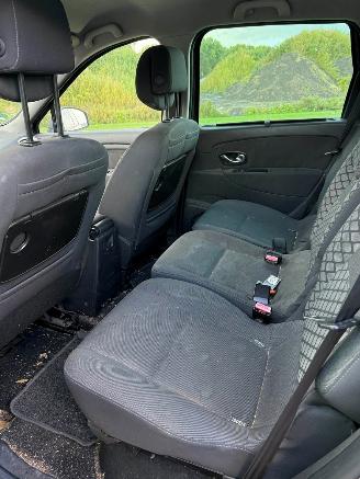 Renault Scenic 1.5 dCi picture 8
