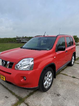 uszkodzony samochody osobowe Nissan X-Trail 2.0 XE,SE,LE 2009/5