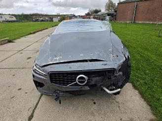 Sloopauto Volvo V-60 V60 II (ZW), Combi, 2018 2.0 B4 16V Mild Hybrid Geartronic 2021/2
