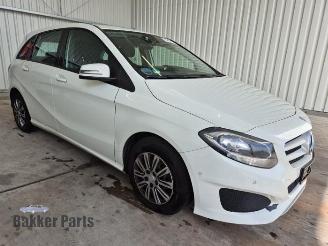 Coche siniestrado Mercedes B-klasse B (W246/W242), Hatchback, 2011 / 2018 1.5 B-180 CDI,d 16V 2014/12