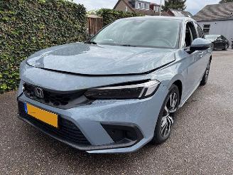 damaged passenger cars Honda Civic 2.0 E HEV SPORT 230 PK HYBRIDE 2024 NAP 2024/10