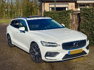 Avarii autoturisme Volvo V-60 R-DESIGN 2.0 D MOMENTUM-LEER-PANO-AUTOMAAT-150PK-BOM VOL 2019/4