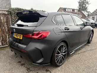damaged passenger cars BMW 1-serie 118 M-SPORT 140 PK  AUTOMAAT PANORAMA NAP !!! 2023/2