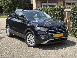 Unfallwagen Volkswagen T-Cross 1.0 TSI Life Automaat 110 PK 2022/10