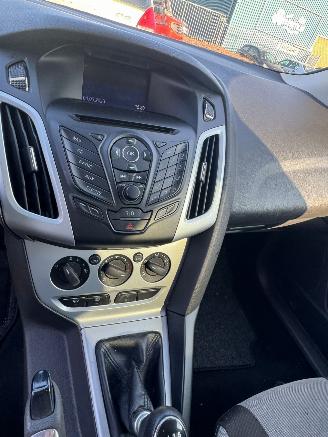 Ford Focus 1.6 SCTi 16V Combi/o  Benzine 1.596cc 110kW (150pk) FWD 2010-07/2018-05  JQDB picture 7