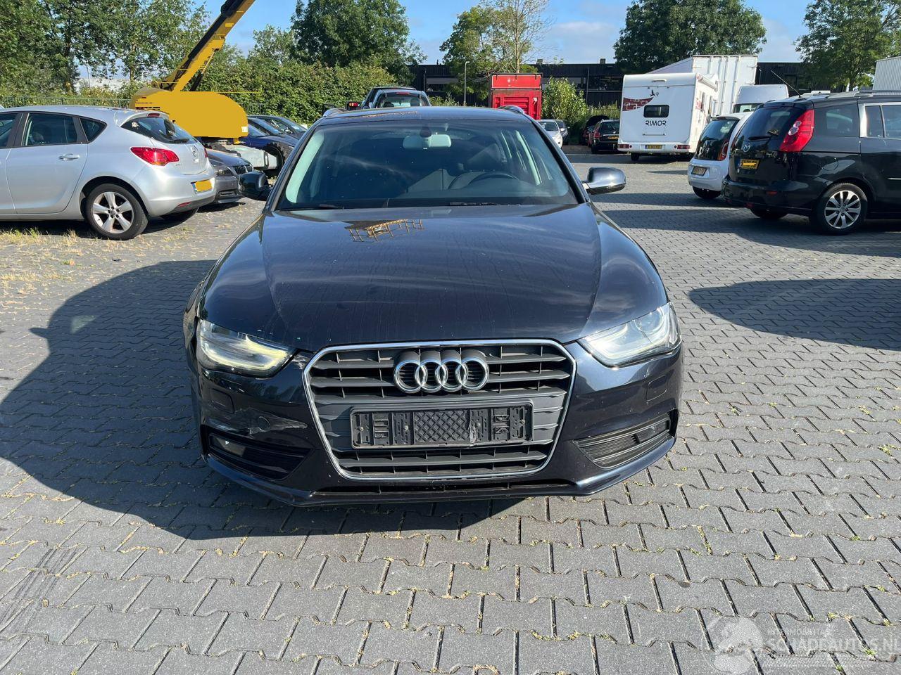 Audi A4 Avant WAUZZZ8K0FA061307