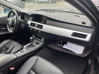 BMW 5-serie 523i 24V Combi/o  Benzine 2,497cc 130kW (177pk) RWD 2004-10/2007-02 (NL31; PU11) N52B25A picture 14