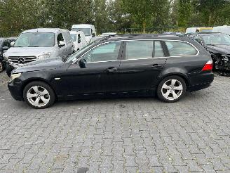 BMW 5-serie 523i 24V Combi/o  Benzine 2,497cc 130kW (177pk) RWD 2004-10/2007-02 (NL31; PU11) N52B25A picture 4