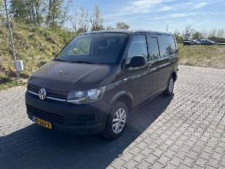 krockskadad bil auto Volkswagen Transporter 2.0 TDI Combi 2015/7