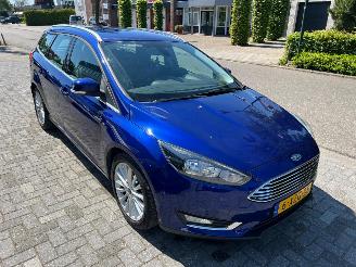 Coche accidentado Ford Focus Wagon 1.0 First Edition 2014/11