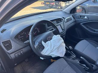 Hyundai I-20 1.0 T-GDI 100 picture 12
